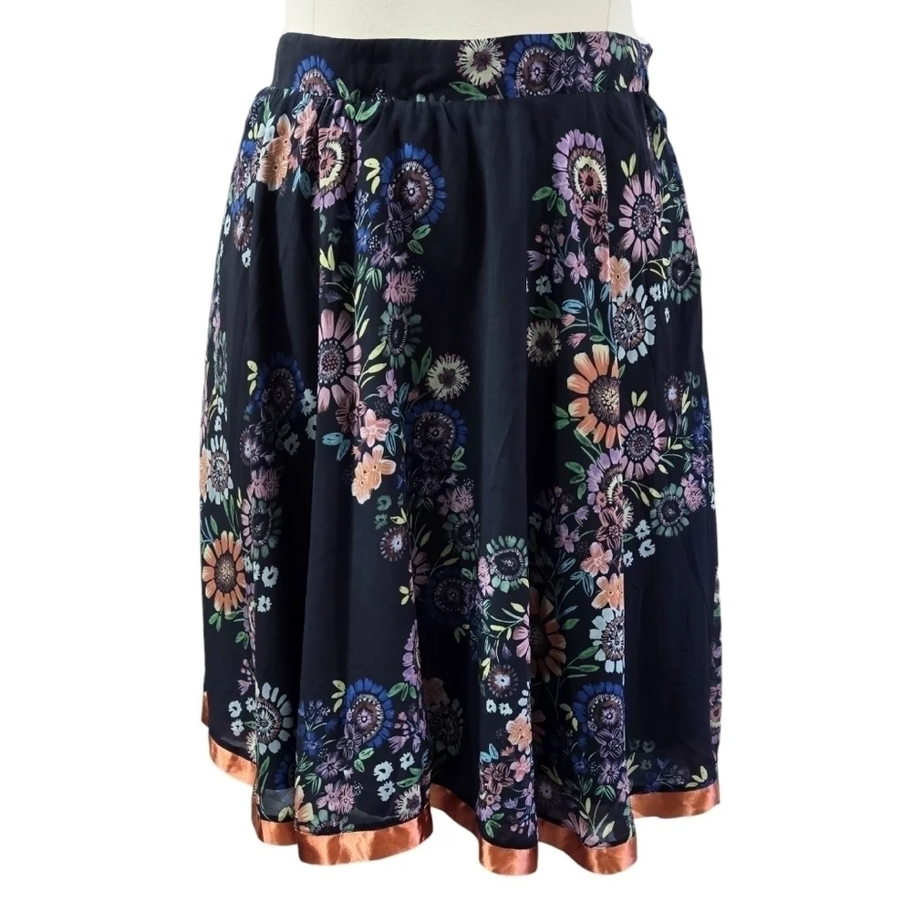 Eloquii NWT Navy Blue Floral Circle Skirt Contrast Trim Lined Flowy Romantic